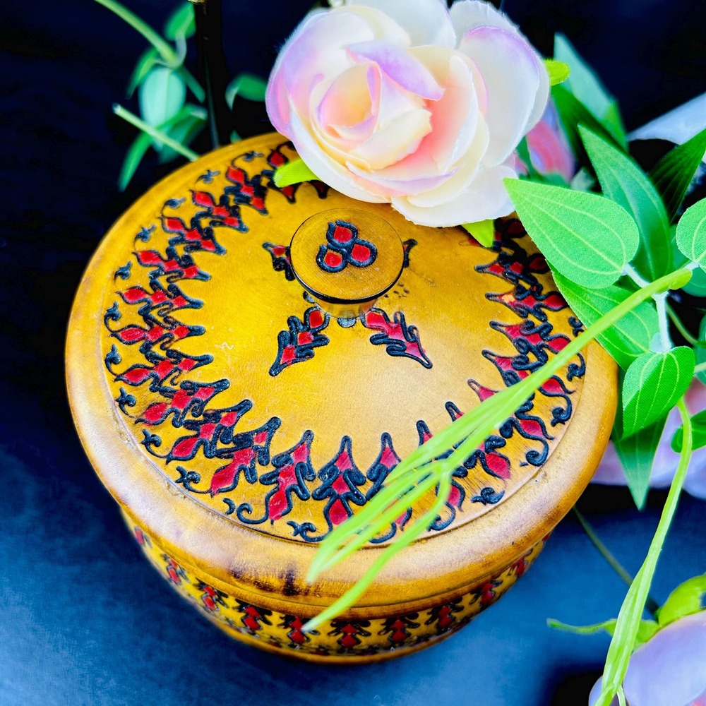 Romanian Folk Art Wooden Box Hand Carved Poiana Brasov Lidded Container Etched - Picture 6 of 15